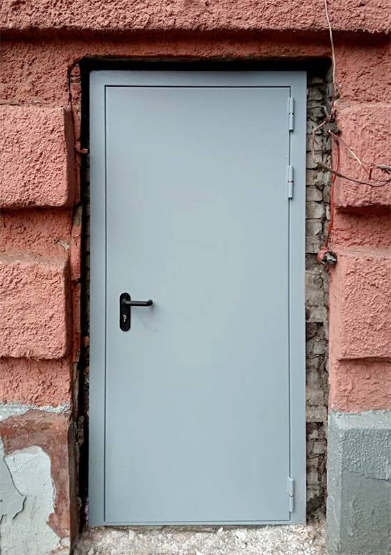 Огнеупорная серая дверь (ул. 3-я Фрунзенская)