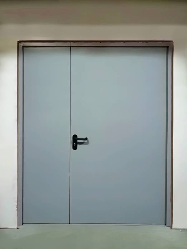 Противопожарная дверь, вид изнутри Противопожарная дверь, вид изнутри