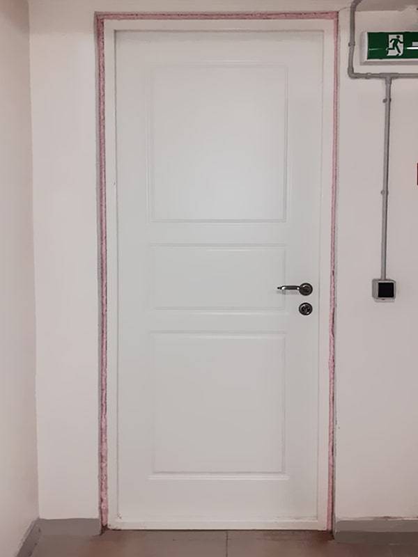 С белым МДФ покрытием изнутри С белым МДФ покрытием изнутри