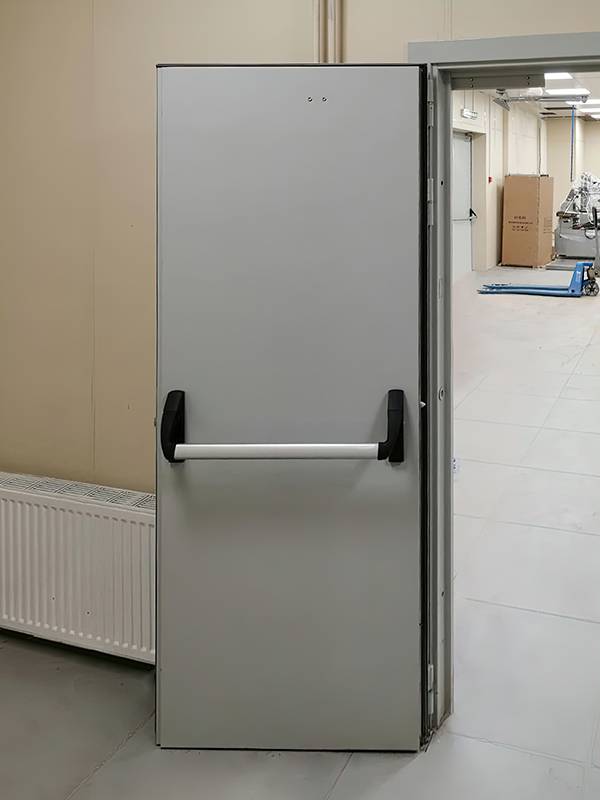 Створка с ручкой «антипаника» (АО «ГНЦ РФ ТРИНИТИ») Створка с ручкой «антипаника» (АО «ГНЦ РФ ТРИНИТИ»)